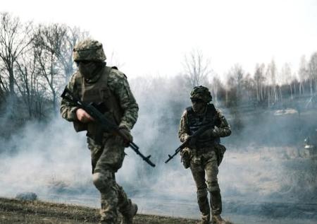 Украину обвинили в варварских атаках в ночь на День России