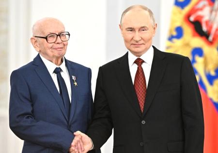 «Обломают зубы»: в России напомнили «шакалам из НАТО» о крахе Гитлера