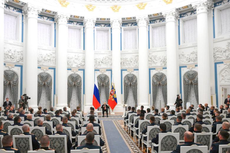 Владимир Путин на встрече с участниками программы «Время героев» в Кремле