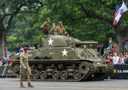 В США усомнились в необходимости военного парада, прошедшего в Вашингтоне