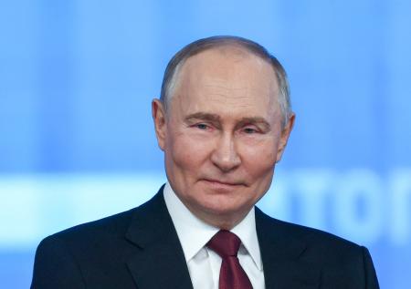 «Голова закружилась»: Путин рассказал, как ему предложили носить очки