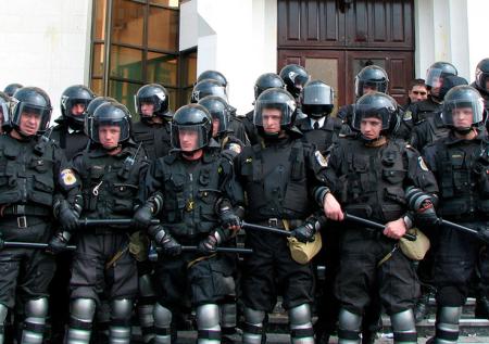 Полиция перекрыла путь шествию «Победы» против пропаганды ЛГБТ