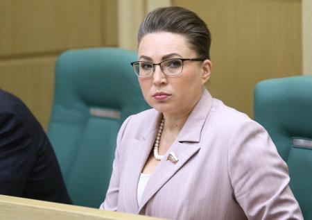 Сенатор от Коми решила досрочно покинуть пост