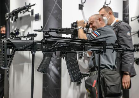 Армия России получила новую версию самого надежного в мире автомата