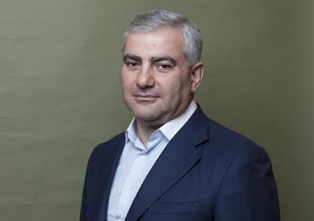 Карапетян отреагировал на обыски в своем доме в Ереване