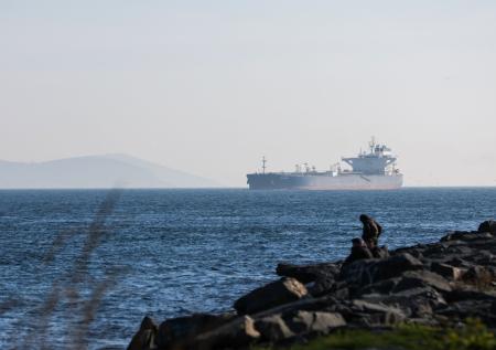 Два нефтяных танкера столкнулись в Оманском заливе