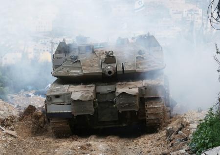 Десятки мирных палестинцев убиты в результате «танковой бойни»