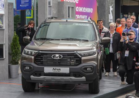Стало известно, когда начнутся продажи рестайлинговых Lada Niva Travel