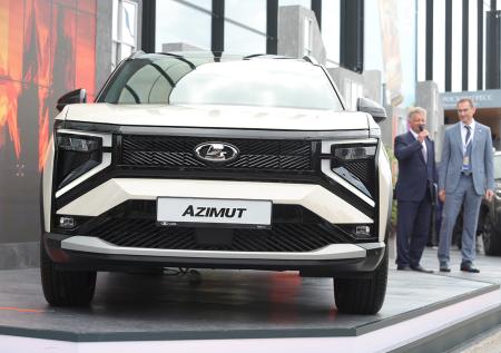 Автоэксперт назвал вероятную цену нового российского кроссовера Lada Azimut