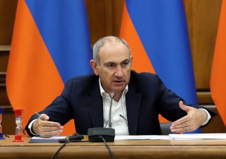 Пашинян заявил, что армяне не Карабах потеряли, а Армению приобрели
