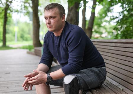 «Когда что-то отрывает, это больно»: ветеран СВО о потере ноги