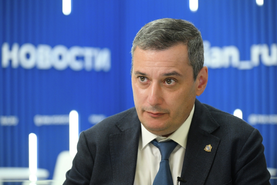 Александр Хинштейн