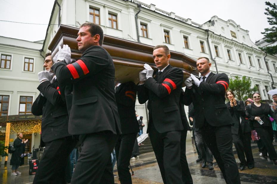 Прощание с народной артисткой России Натальей Теняковой в МХТ имени Чехова