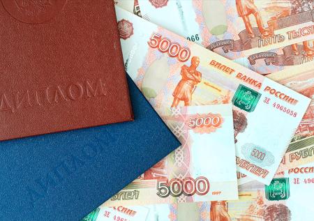 Абитуриентам назвали реальную причину роста цен на обучение в ведущих вузах