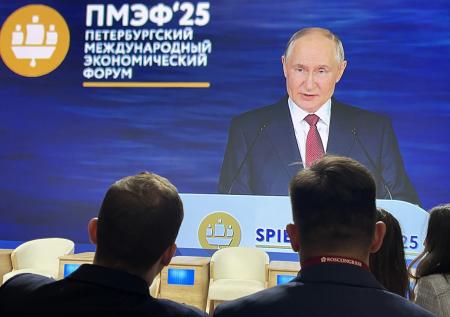 Путин назвал регионы-лидеры инвестклимата в России