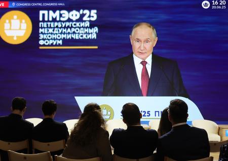 Путин призвал ускорить принятие законопроекта о маркетплейсах