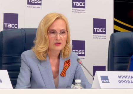 «Заложить стереотипы»: Яровая об антироссийских фейках