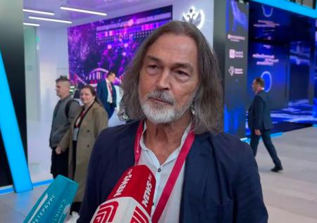 Сафронов рассказал, почему он стал писать картину для Илона Маска