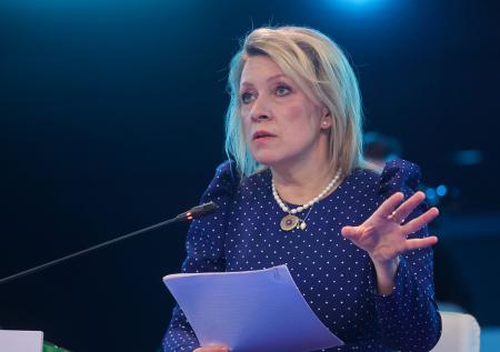 Захарова объяснила, почему гибридная война Запада нацелена на Евросоюз
