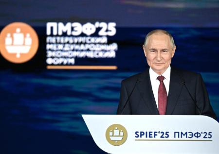 Путин о мировой войне, дебош под Бузову, давка за трофеями: главное на ПМЭФ
