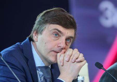Министр просвещения рассказал о том, как над ним пошутили