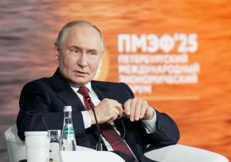 Путин призвал Киев не размениваться на марионеточные интересы