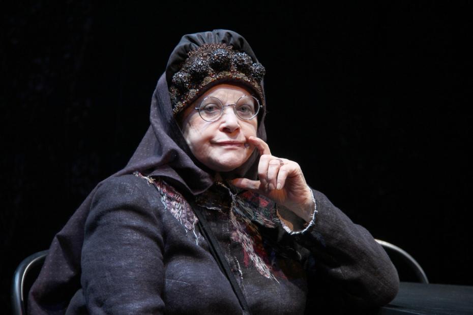Валентина Талызина в спектакле «Васса»