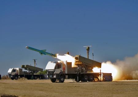 Иран нанес удар по Израилю после массированных атак армии США