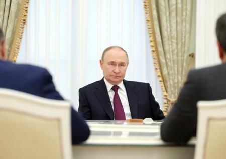 «Разные позиции»: Путин обсудил с главой МИД Ирана мир на Ближнем Востоке
