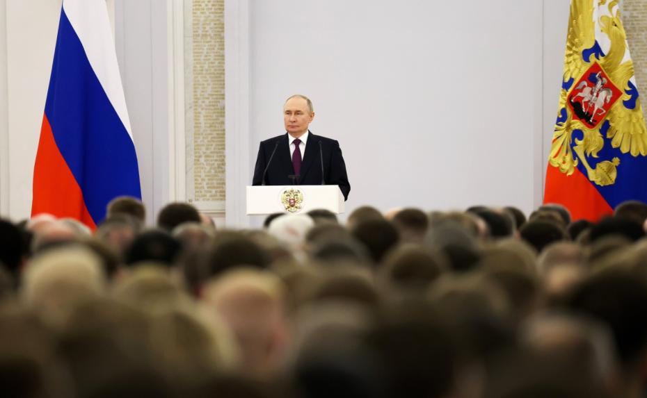 Президент РФ Владимир Путин на встрече с выпускниками военных вузов
