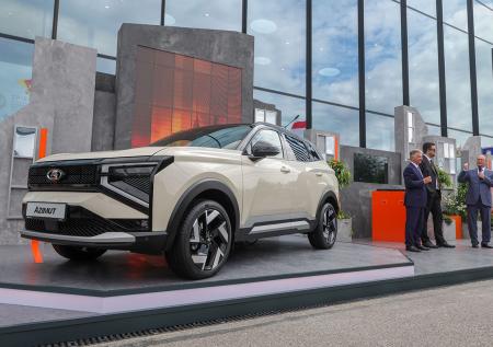 Lada, китайский кроссовер или седан: что купить дешевле 2 млн рублей летом