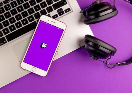 Twitch снизил качество трансляций для россиян