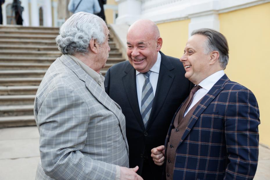 Михаил Гусман, Михаил Швыдкой и Кирилл Крок на XXXIV церемонии награждения лауреатов Первой театральной премии «Хрустальная Турандот»