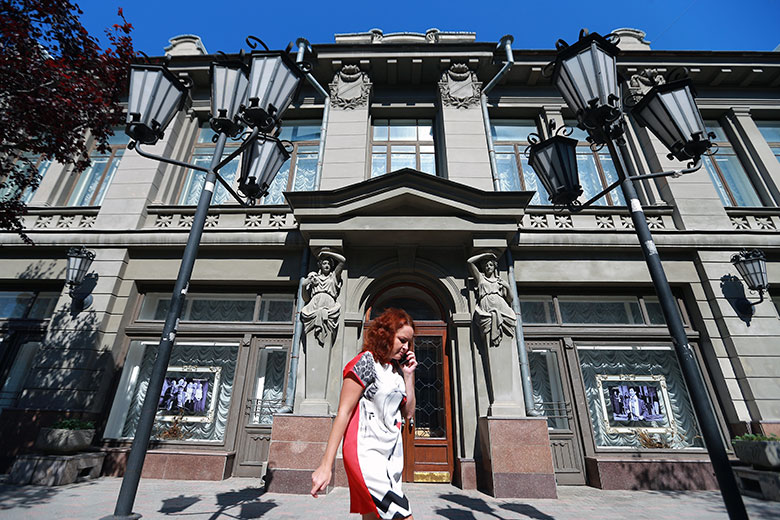 Здание Крымского академического русского драматического театра имени М. Горького