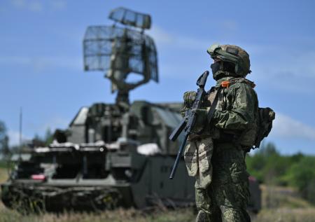 Минобороны России показало кадры боев за Ялту в ДНР