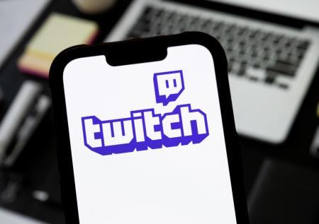 Twitch задолжал Роскомнадзору почти 70 млн рублей