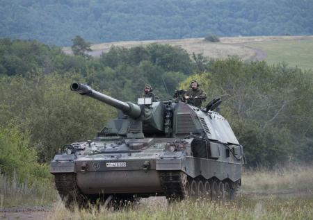 «Промывка мозгов»: в РФ отреагировали на увеличение военных расходов НАТО