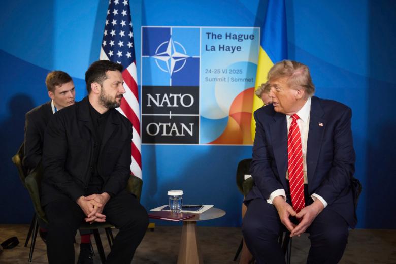 Владимир Зеленский и Дональд Трамп на саммите НАТО в Гааге