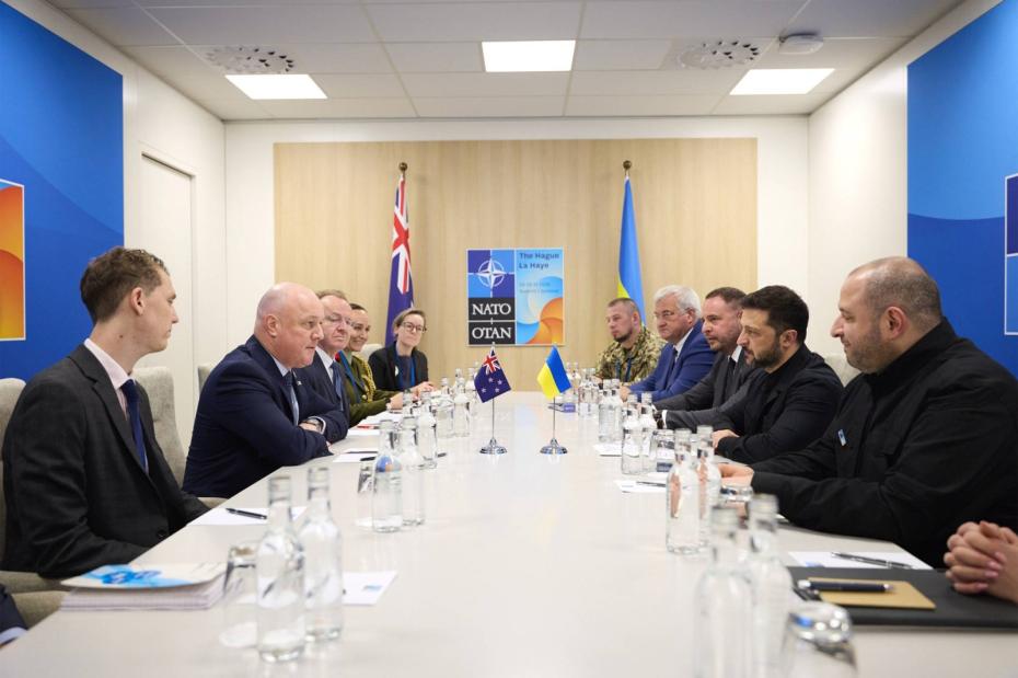 Президент Украины Владимир Зеленский встречается с премьер-министром Дании Метте Фредериксен