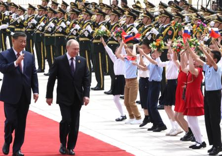 Предстоящий визит Путина в Китай назвали тревожным сигналом для США