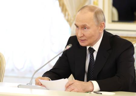 Путин ожидает переговоров с президентом ОАЭ на российско-арабском саммите