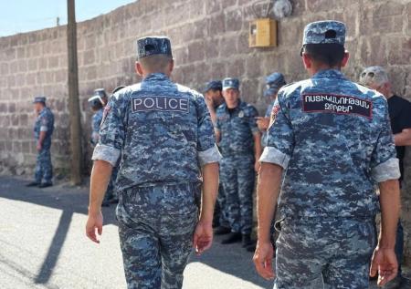 Спецназ ворвался в духовный центр Армянской церкви