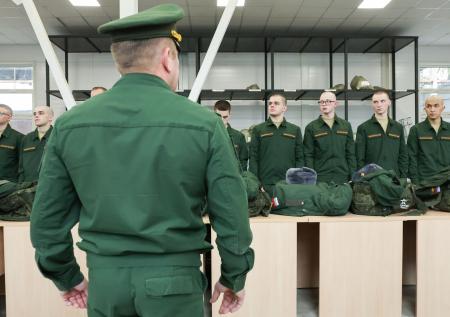 Кому положена отсрочка от армии в 2025 году: актуальный перечень