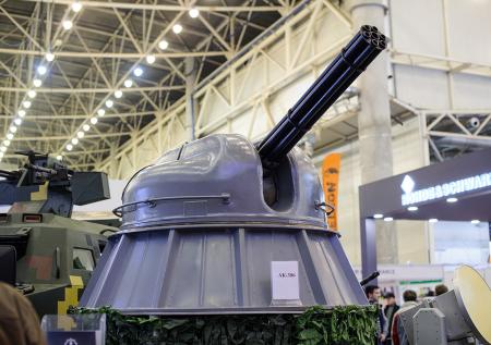 Бойцы ВС России приспособили корабельную установку АК-306 на суше