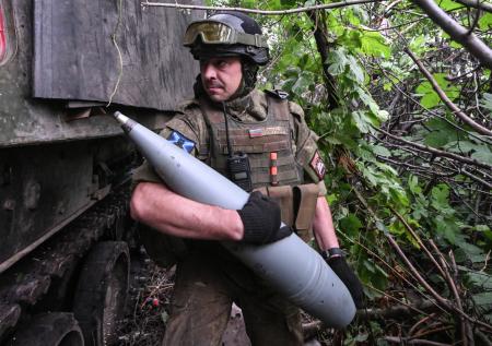 Штурм ключевого поселка, ВСУ выжигают леса: новости СВО на утро 27 июня