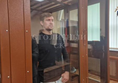 Последователя скандального секс-инструктора Лесли арестовали на два месяца