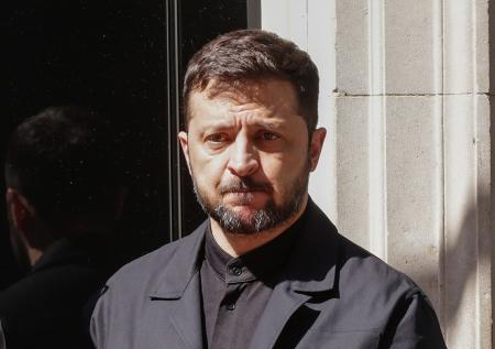 Зеленскому припомнили неудобную правду о конституции Украины