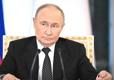 Путин обратился к российским школьникам в честь окончания учебы