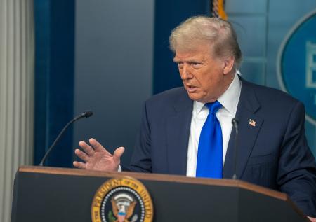 «Не было предупреждения»: Трамп посчитал удары США неожиданными для Ирана
