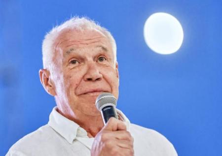 Российский актер получил медаль Твардовского из рук министра культуры